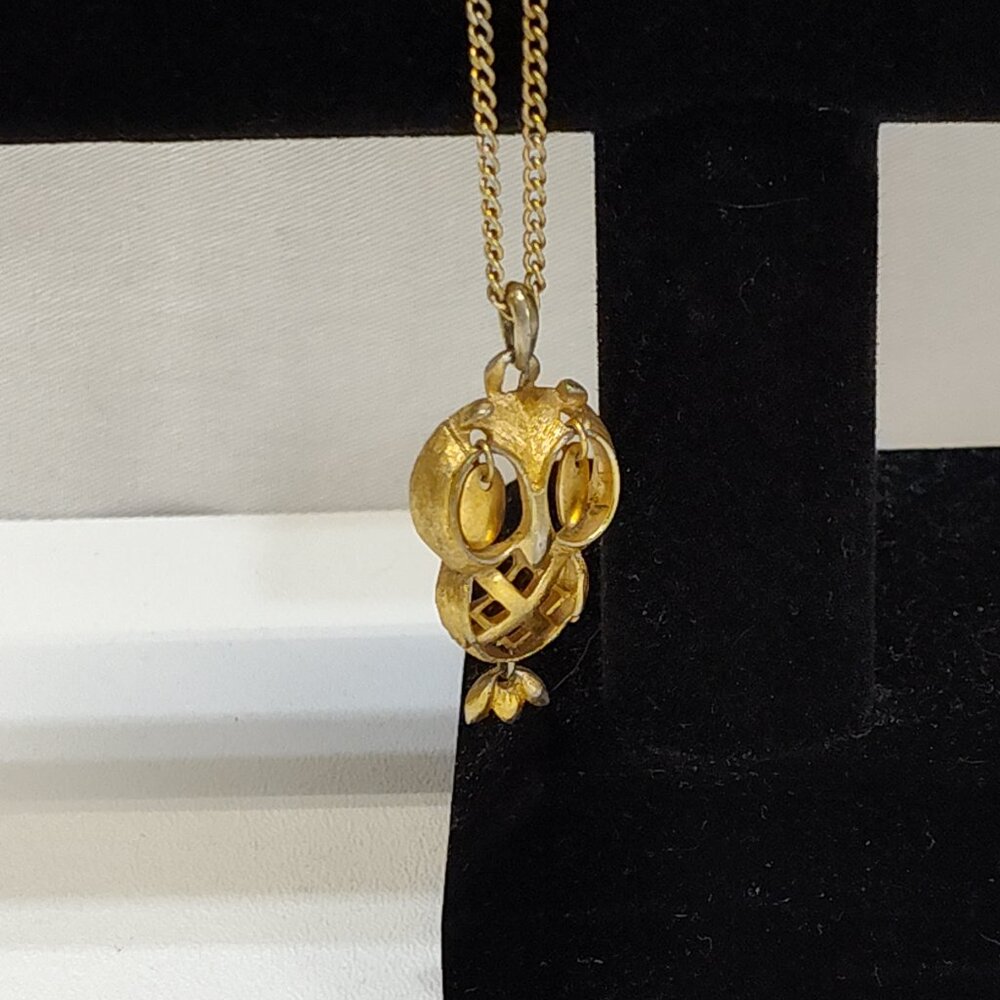 Articulated Gold-Tone Owl Pendant Necklace 18-20 Inch Chain 1.5-Inch Owl Vintage